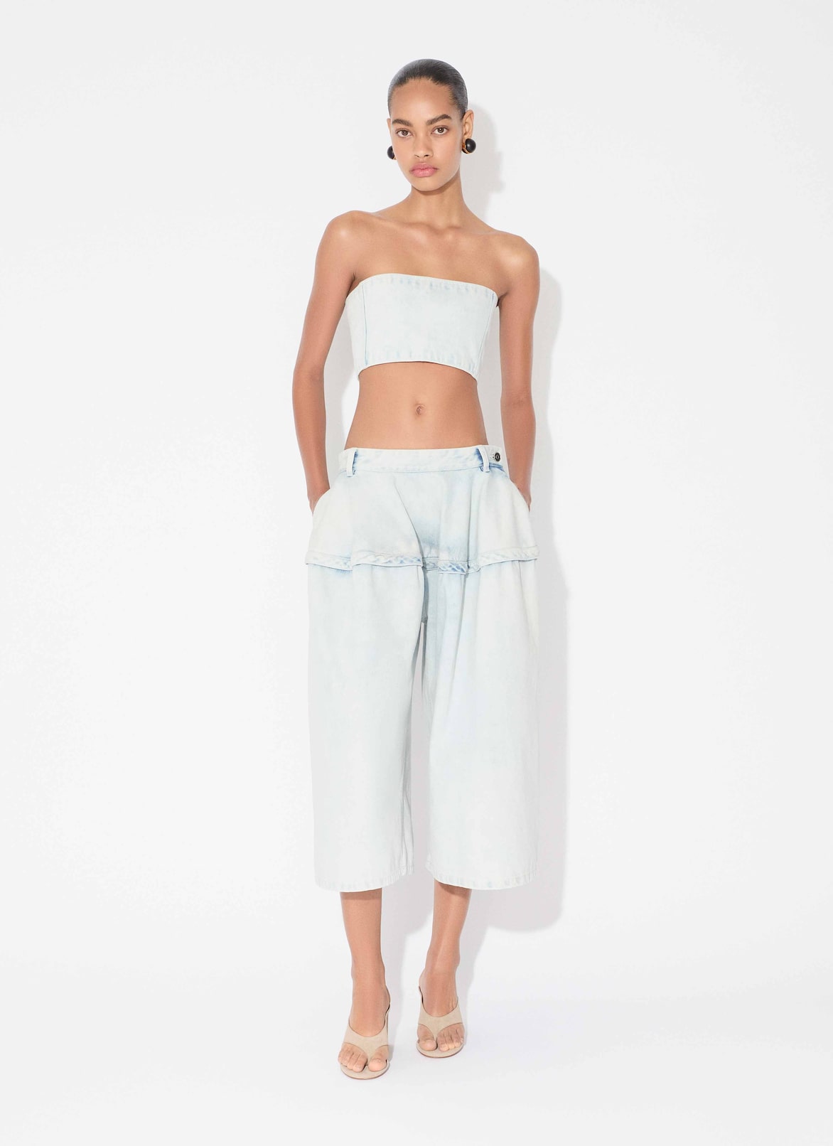PEPLUM BERMUDAS ALAÏA LIGHT BLUE PEPLUM BERMUDAS